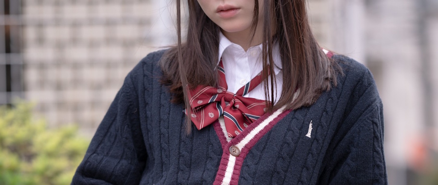 学校帰りの女子高生