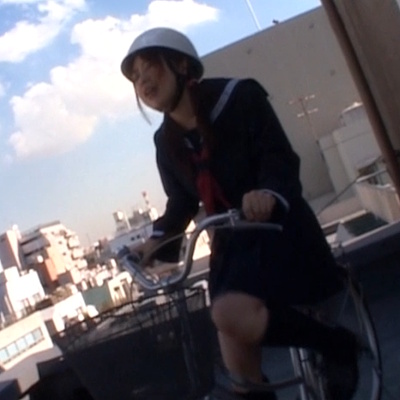 ペダルを漕いでるだけなのにイク宣言する松島リナ