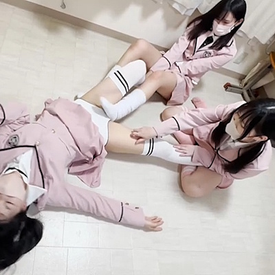 女の子同士の電気あんま４５