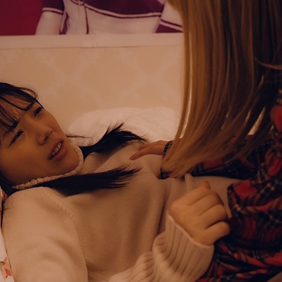 キヨにおっぱいを揉まれるあきら