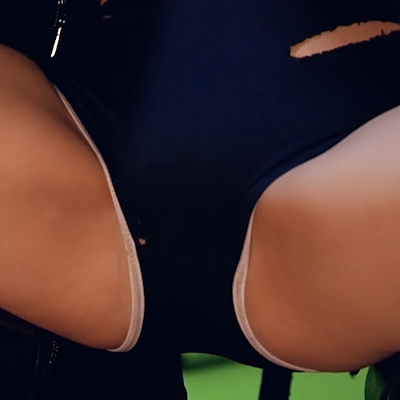 スク水で開脚させられたあきらの股間のアップ